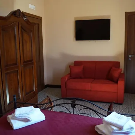 Couette-café La Stazione 3*